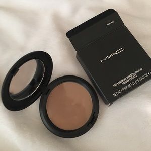 MAC Pro Longwear Powder/Pressed Dark Plus